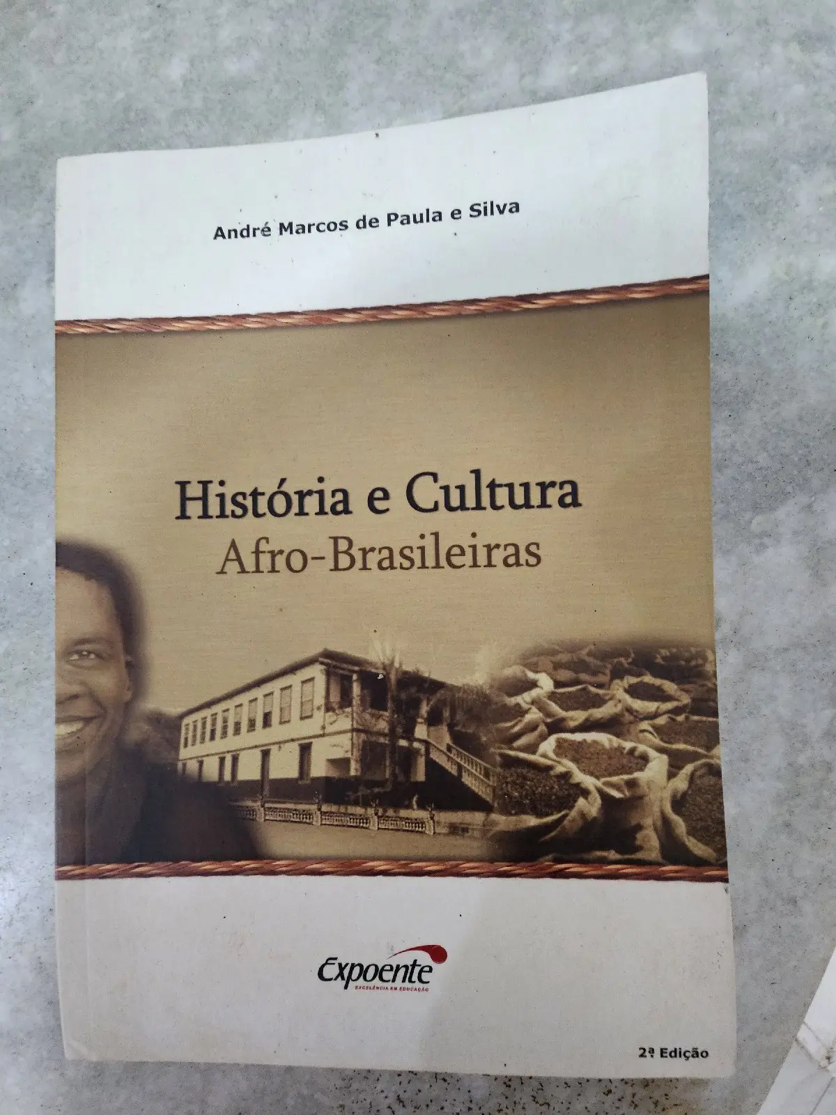 livro de História e Cultura