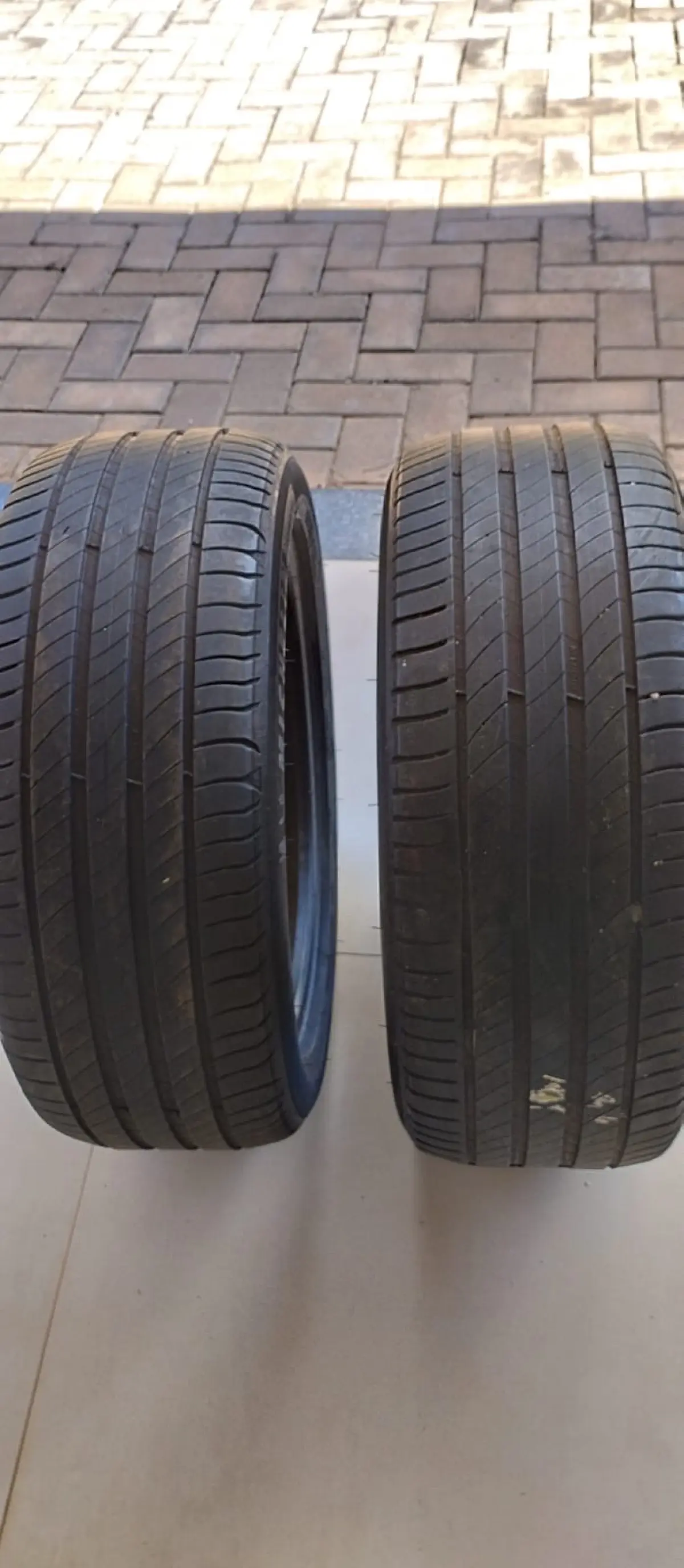 Pneu 215/50 R17