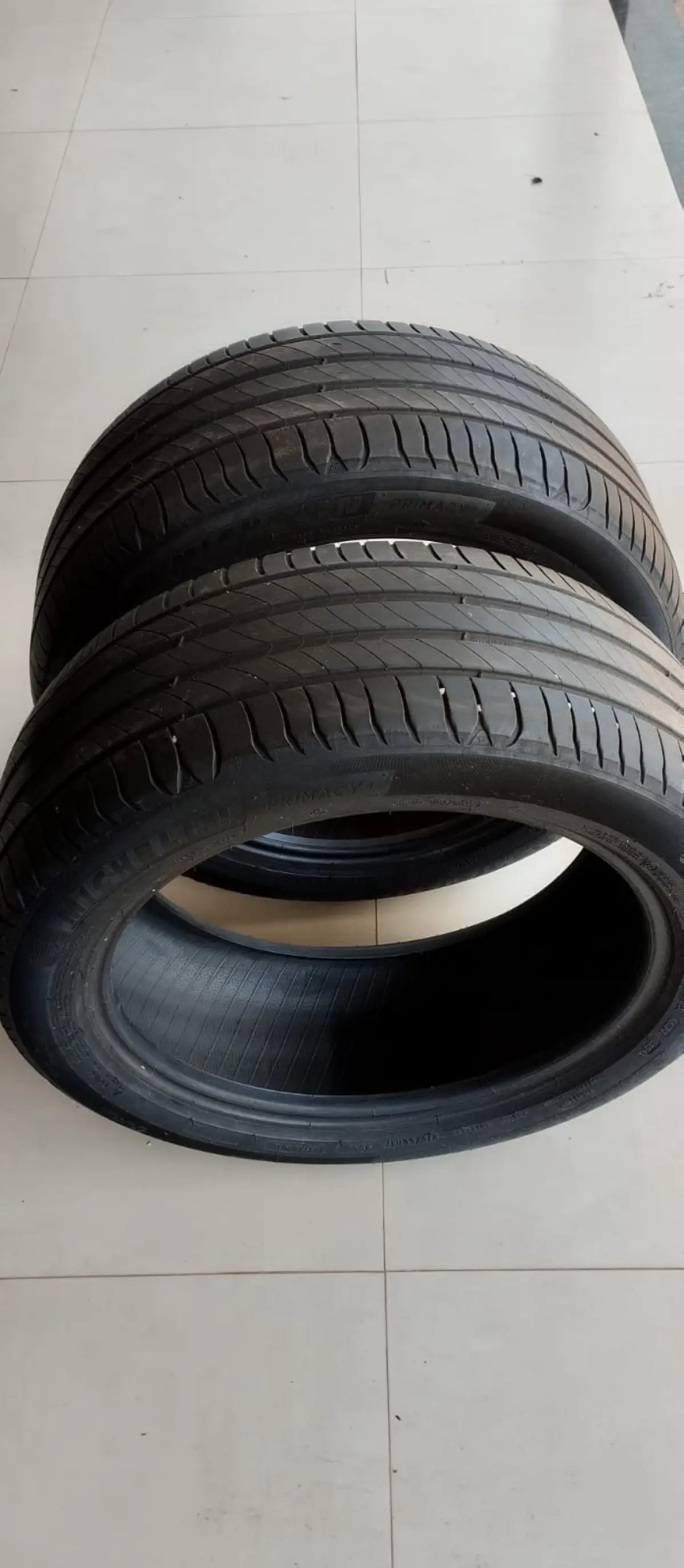 Pneu 215/50 R17 - Imagem 2
