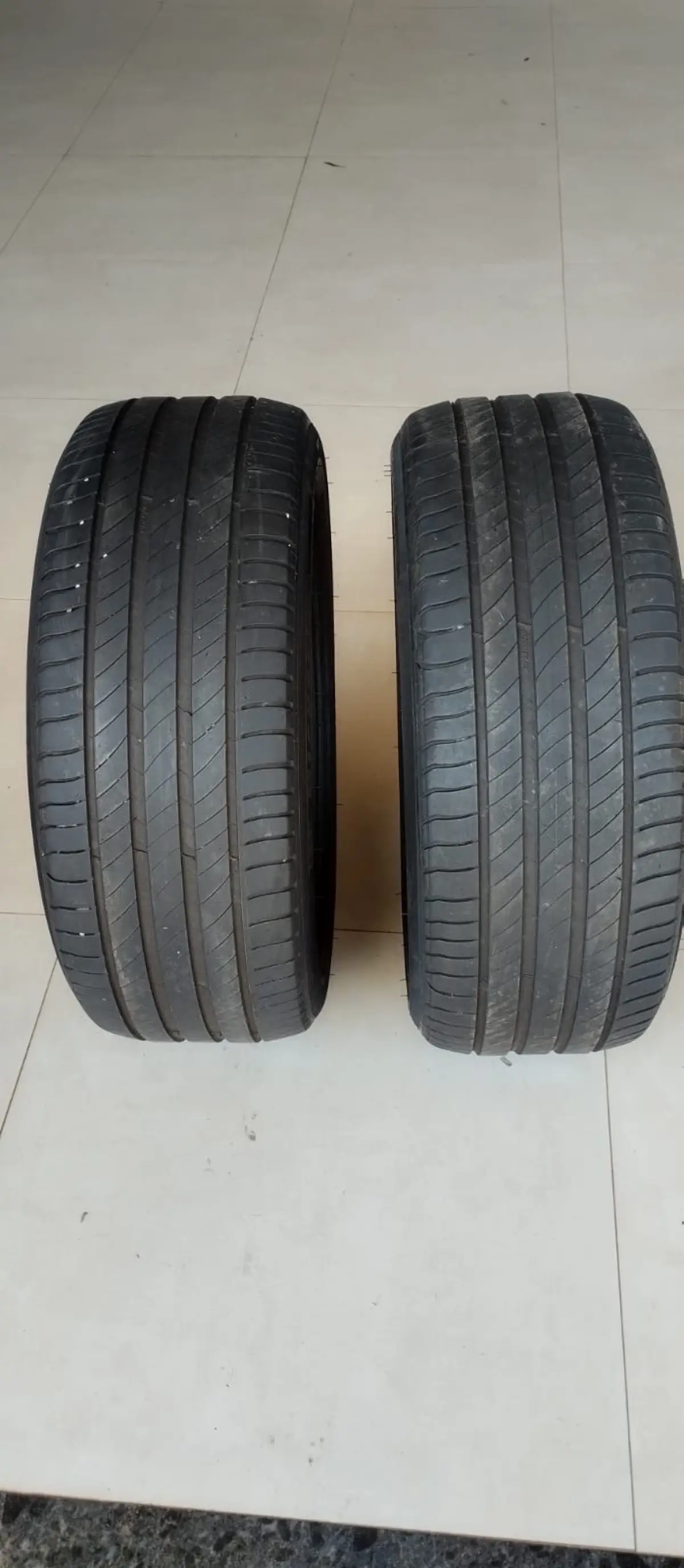 Pneu 215/50 R17 - Imagem 3